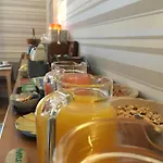 Val De Loire Hotel 2*