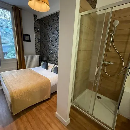 Val De Loire 2* Tours