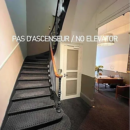 Hotel Val De Loire 2*
