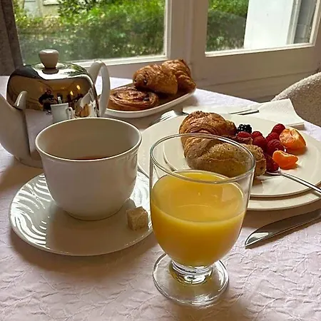 Val De Loire Hotel 2*