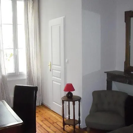 Val De Loire 2* Tours