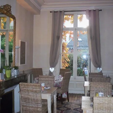 Val De Loire 2* Tours