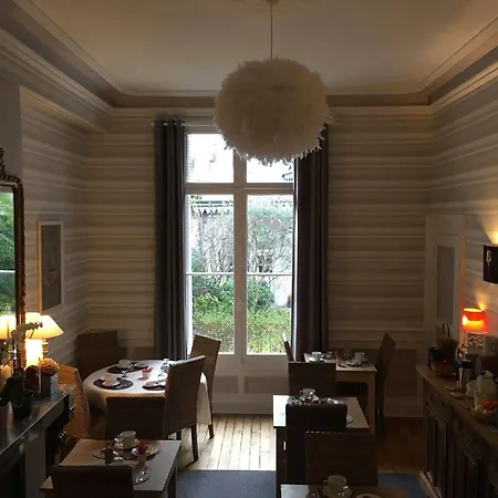 Val De Loire Szálloda