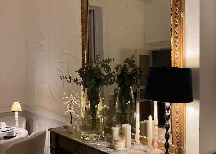 瓦勒德洛尔酒店 2*