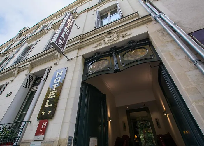 瓦勒德洛尔酒店 酒店 图尔