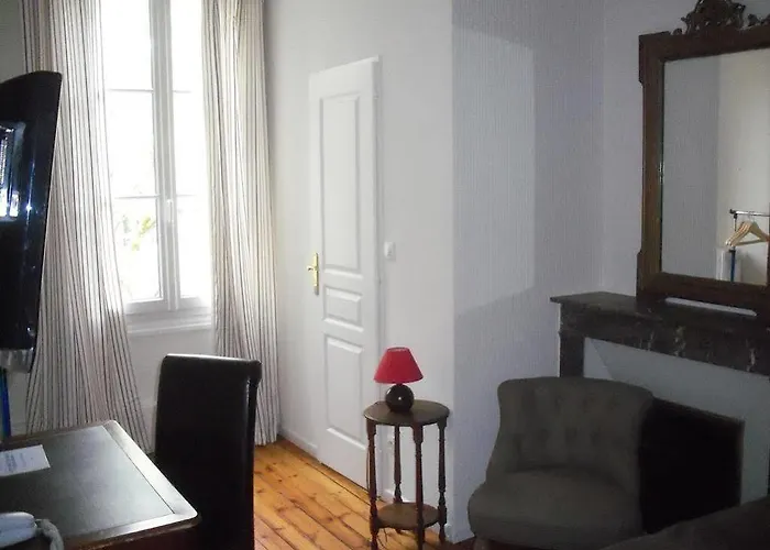 Val De Loire 2* Tours